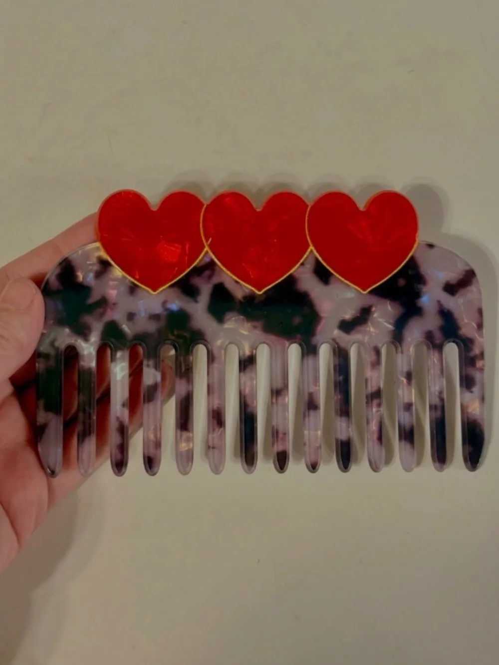 Set of 3 Tortoise Shell Combs Iridescent Hearts Old Money Quiet Luxury Girly New